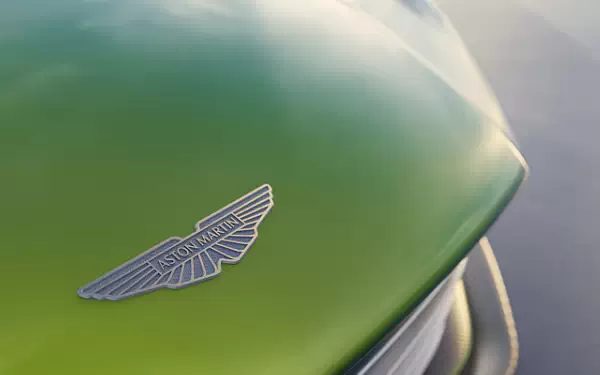   Aston Martin Valhalla - 2025