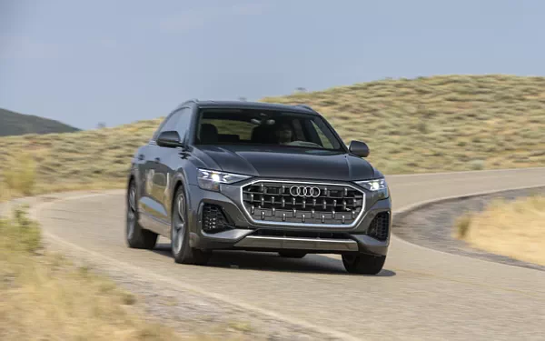   Audi Q8 55 TFSI quattro (Samurai Grey Metallic) US-spec - 2025