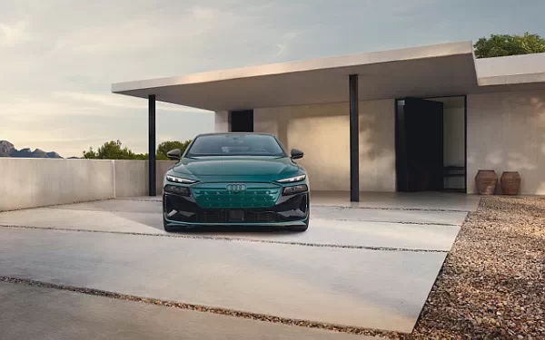  Audi S6 Sportback e-tron US-spec - 2025