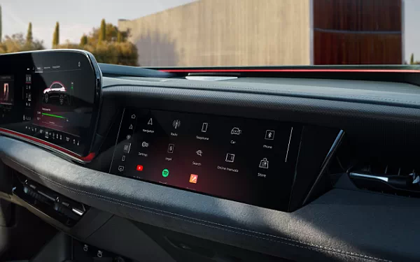   Audi S6 Sportback e-tron US-spec - 2025