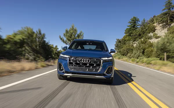   Audi SQ7 TFSI (Ascari Blue Metallic) US-spec - 2025