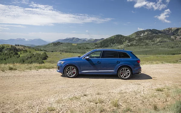   Audi SQ7 TFSI (Ascari Blue Metallic) US-spec - 2025