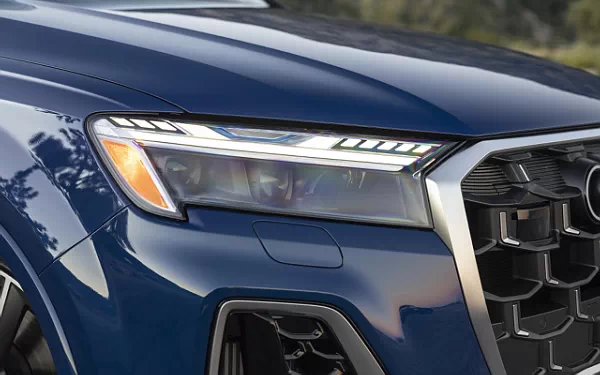   Audi SQ7 TFSI (Ascari Blue Metallic) US-spec - 2025