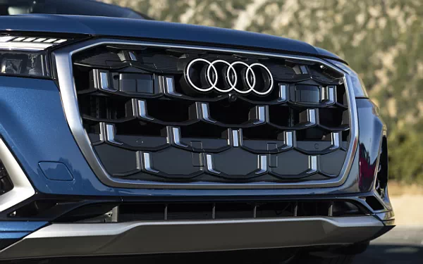   Audi SQ7 TFSI (Ascari Blue Metallic) US-spec - 2025
