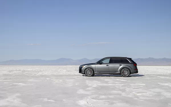   Audi SQ7 TFSI Black Optic Package (Daytona Grey) US-spec - 2025
