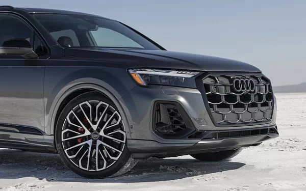   Audi SQ7 TFSI Black Optic Package (Daytona Grey) US-spec - 2025