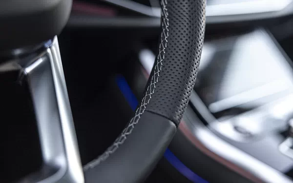   Audi SQ8 TFSI quattro (Chili Red Metallic) US-spec - 2025