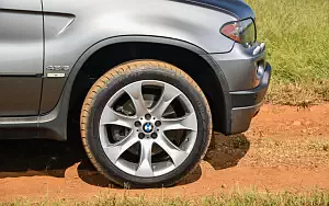   BMW X5 4.8is US-spec - 2004