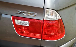   BMW X5 4.8is US-spec - 2004
