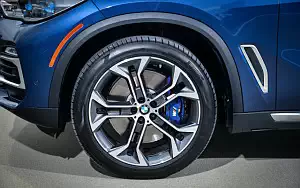   BMW X5 xDrive40i xLine US-spec - 2018