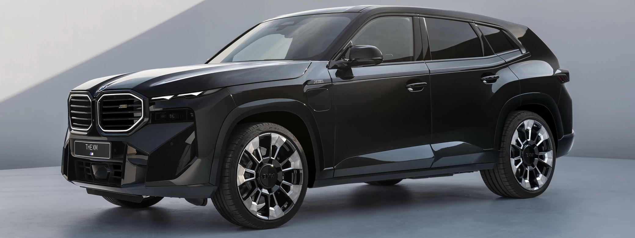   BMW XM (Black) - 2023 - Car wallpapers