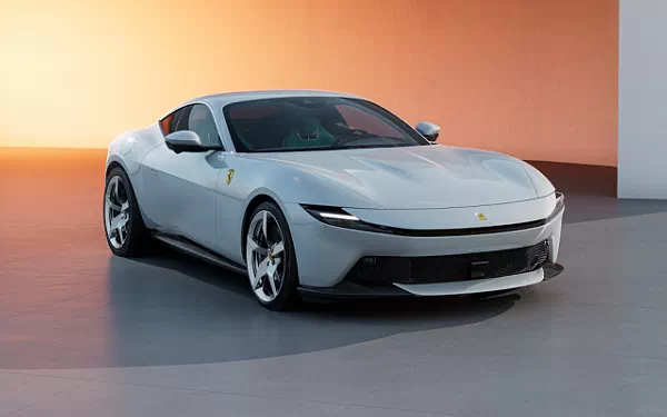   Ferrari Amalfi (Bianco Artico) - 2025