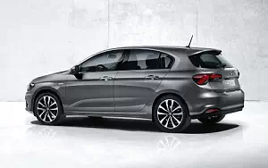   Fiat Tipo 5-door - 2016