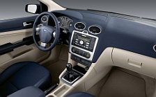 Обои автомобили Ford Focus Sedan - 2004