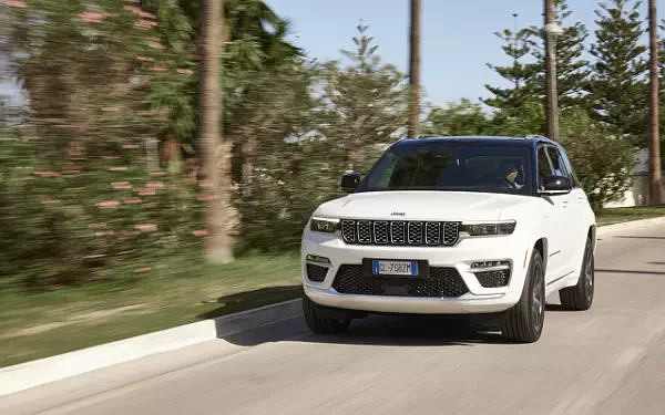   Jeep Grand Cherokee Summit Reserve 4xe EU-spec - 2023