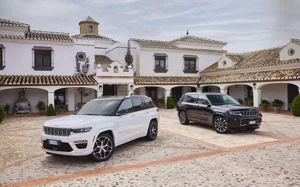   Jeep Grand Cherokee Summit Reserve 4xe EU-spec - 2023