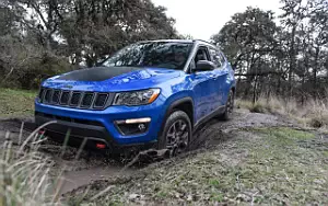 Обои автомобили Jeep Compass Trailhawk - 2017