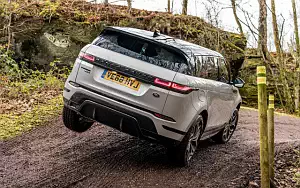   Range Rover Evoque P300 HSE R-Dynamic Black Pack UK-spec - 2019