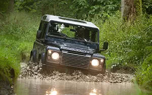   Land Rover Defender 90 Station Wagon - 2013