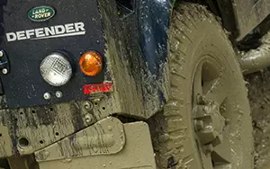   Land Rover Defender 90 Station Wagon - 2013