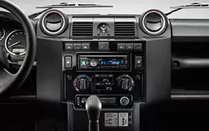   Land Rover Defender 90 Black Pack - 2014