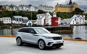   Range Rover Velar R-Dynamic D300 HSE Black Pack - 2017