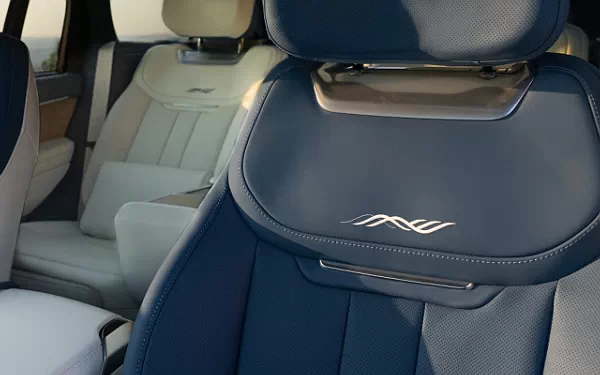   Range Rover SV Riviera Edition - 2024