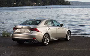   Lexus IS 300 AWD CA-spec - 2017