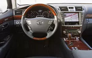   Lexus LS 460 L AWD CA-spec - 2010