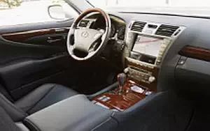   Lexus LS 460 L AWD CA-spec - 2010