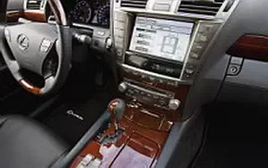   Lexus LS 460 L AWD CA-spec - 2010