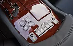   Lexus LS 460 L AWD CA-spec - 2010