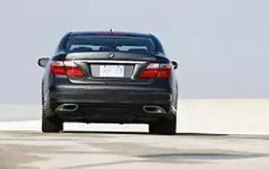   Lexus LS 600h L CA-spec - 2010