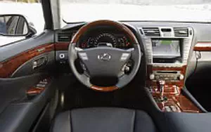   Lexus LS 600h L CA-spec - 2010
