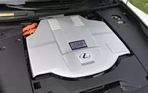   Lexus LS 600h L CA-spec - 2013