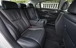   Lexus LS 600h L CA-spec - 2013