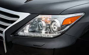   Lexus LX 570 CA-spec - 2013