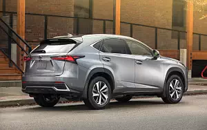   Lexus NX 300h CA-spec - 2017