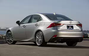   Lexus IS 200t US-spec - 2016