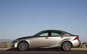   Lexus IS 200t US-spec - 2016