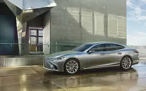   Lexus LS 500 US-spec - 2017
