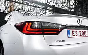   Lexus ES 200 - 2015