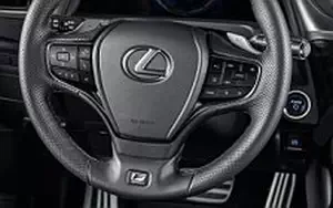   Lexus ES 300h F SPORT - 2018