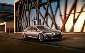   Lexus ES 300h - 2018