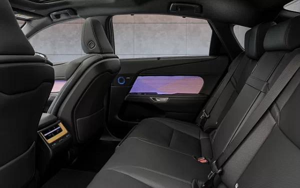   Lexus ES 350e - 2025