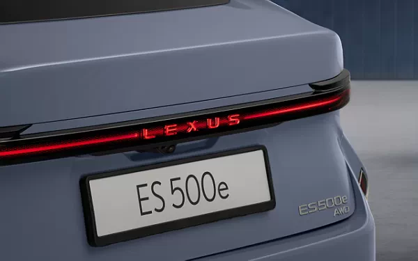   Lexus ES 500e AWD - 2025
