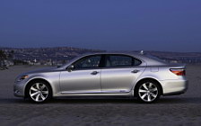   Lexus LS600h L - 2008