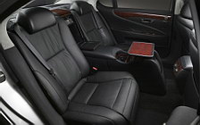   Lexus LS600h L - 2008