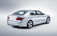  Lexus LS460 - 2009