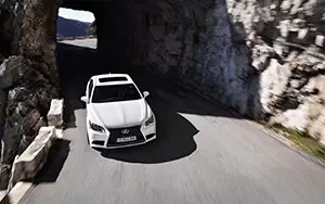   Lexus LS600h F Sport - 2012